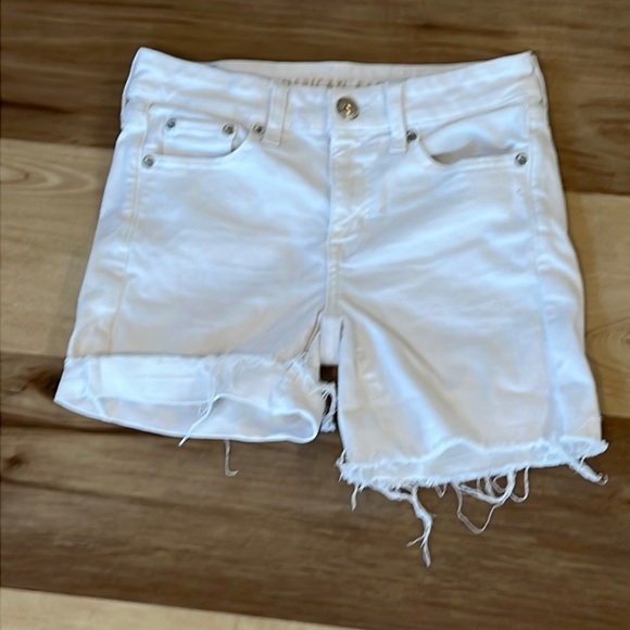 American eagle super stretch shorts. Size 0 - Picture 1 of 6
